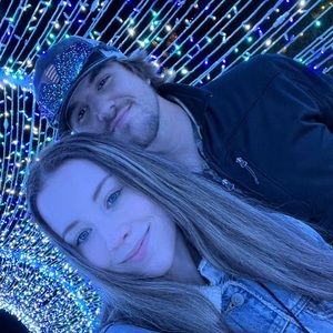 Meet your Posher, Leigha